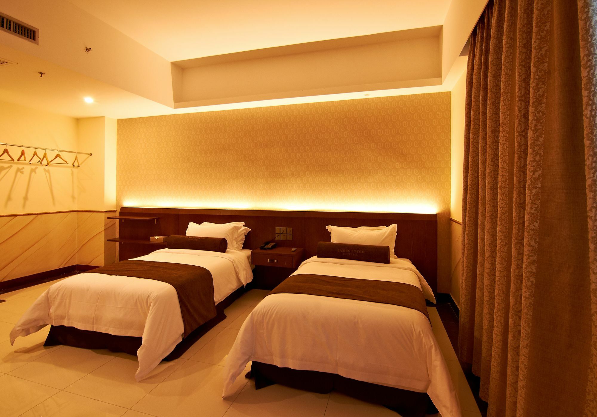 James Joyce Coffetel Hotel Guangzhou Shi Jing City Square Branch Zewnętrze zdjęcie